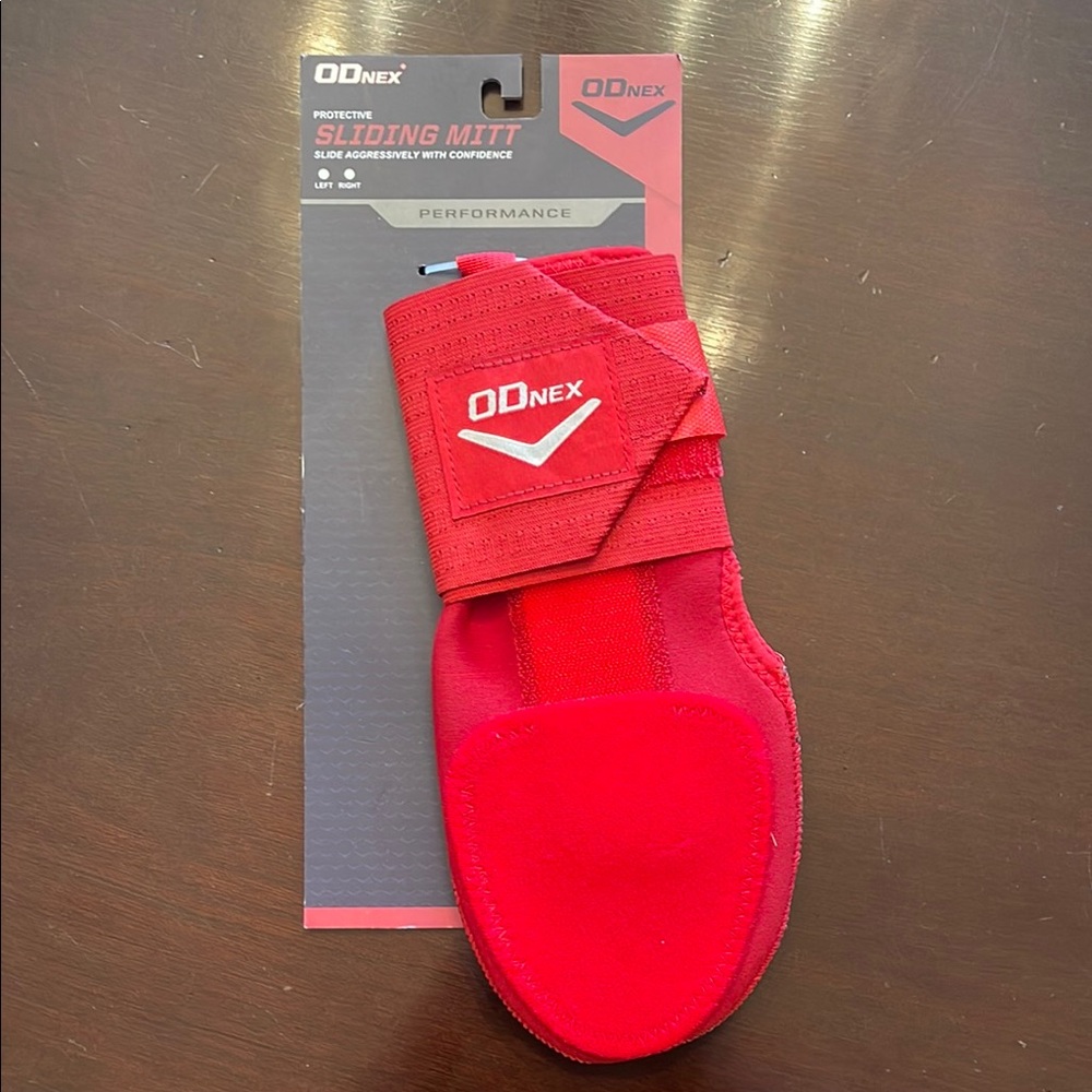 ODnex Red Sliding Mitt nwt baseball left and right hand youth